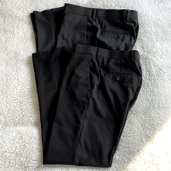 Bundle of 2 Men’s Haggar Dress Pants W30, L 30 - Picture 1 of 7